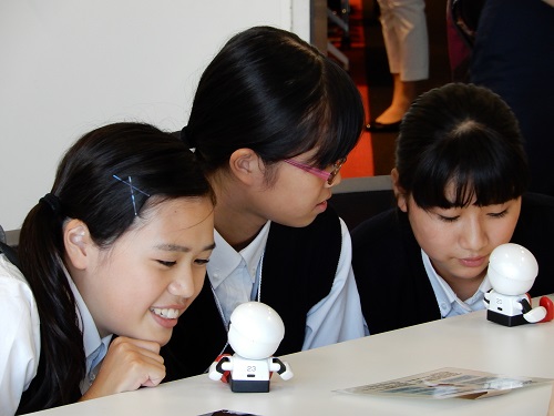 女子中高生向け、自動車業界を知り将来を考える夏の特別イベント「Drive for the Future ～あなたの想いを走らせる仕事～」に運営協力で参画 